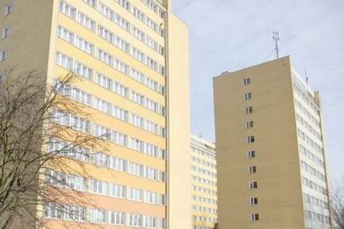 18-latka wypadła z okna akademika. Nie żyje 18-latka wypadła z okna akademika. Nie żyje