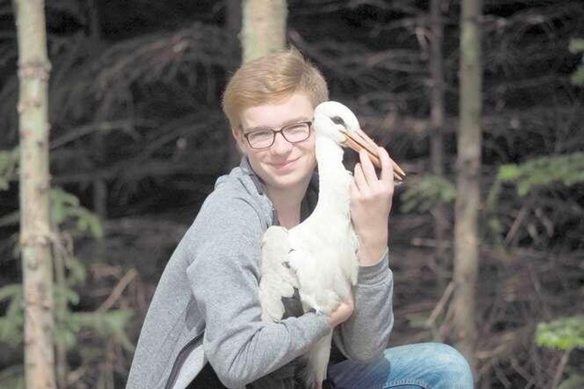 18-letni Kamil kocha bociany. Otworzył dla nich ośrodek rehabilitacji