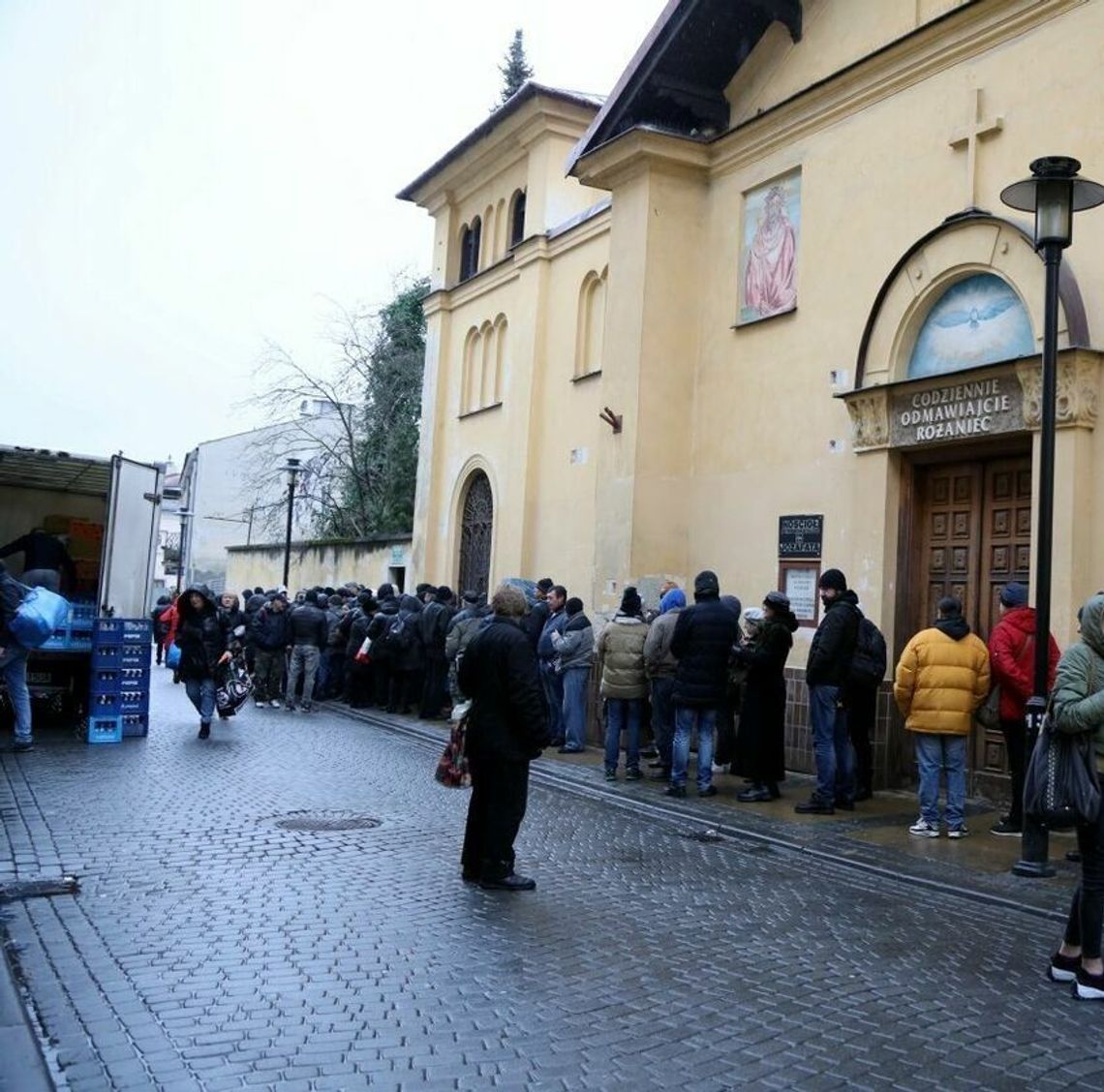 18 tysięcy gorących posiłków dla ubogich rocznie – potrzebne są na to pieniądze 