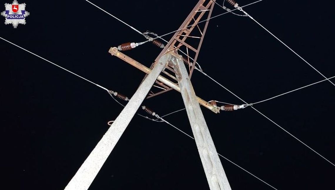 19-latek wszedł na słup, został porażony prądem i spadł. Nie żyje 19-latek wszedł na słup, został porażony prądem i spadł. Nie żyje
