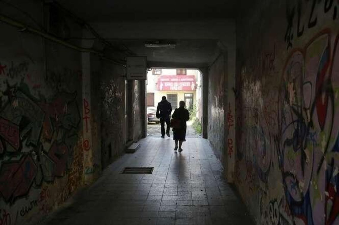19-latek zamordował koleżankę w centrum Lublina. Osiem razy wbił jej nóż w szyję 19-latek zamordował koleżankę w centrum Lublina. Osiem razy wbił jej nóż w szyję