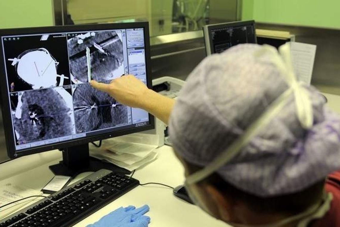 19-latka waży 151 kilogramów. Operacja mózgu ma być lekiem na jej otyłość [zdjęcia] 