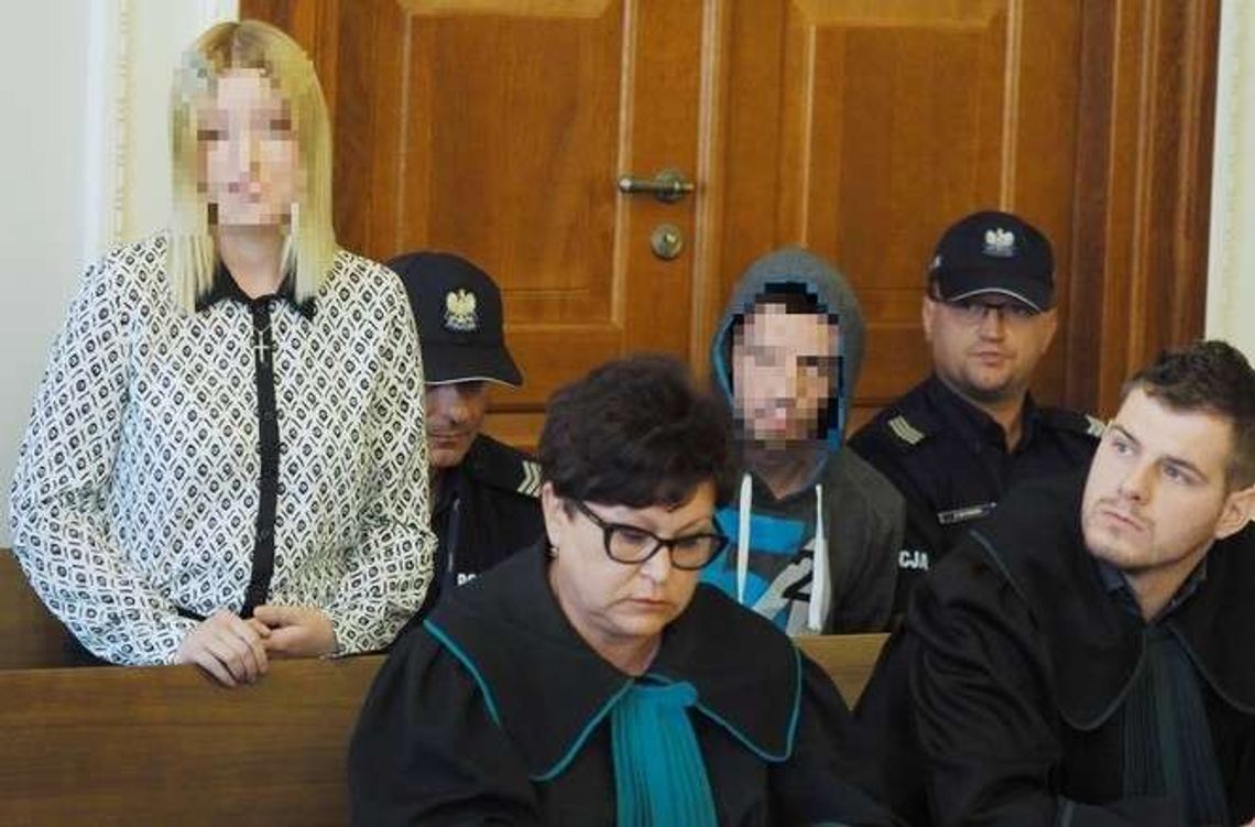 2-letnia Amelka była bita i przypalana papierosem? Proces matki i jej partnera [zdjęcia]