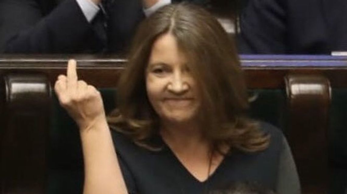 2 miliardy złotych na media publiczne zamiast na onkologię. Burza po geście posłanki PiS