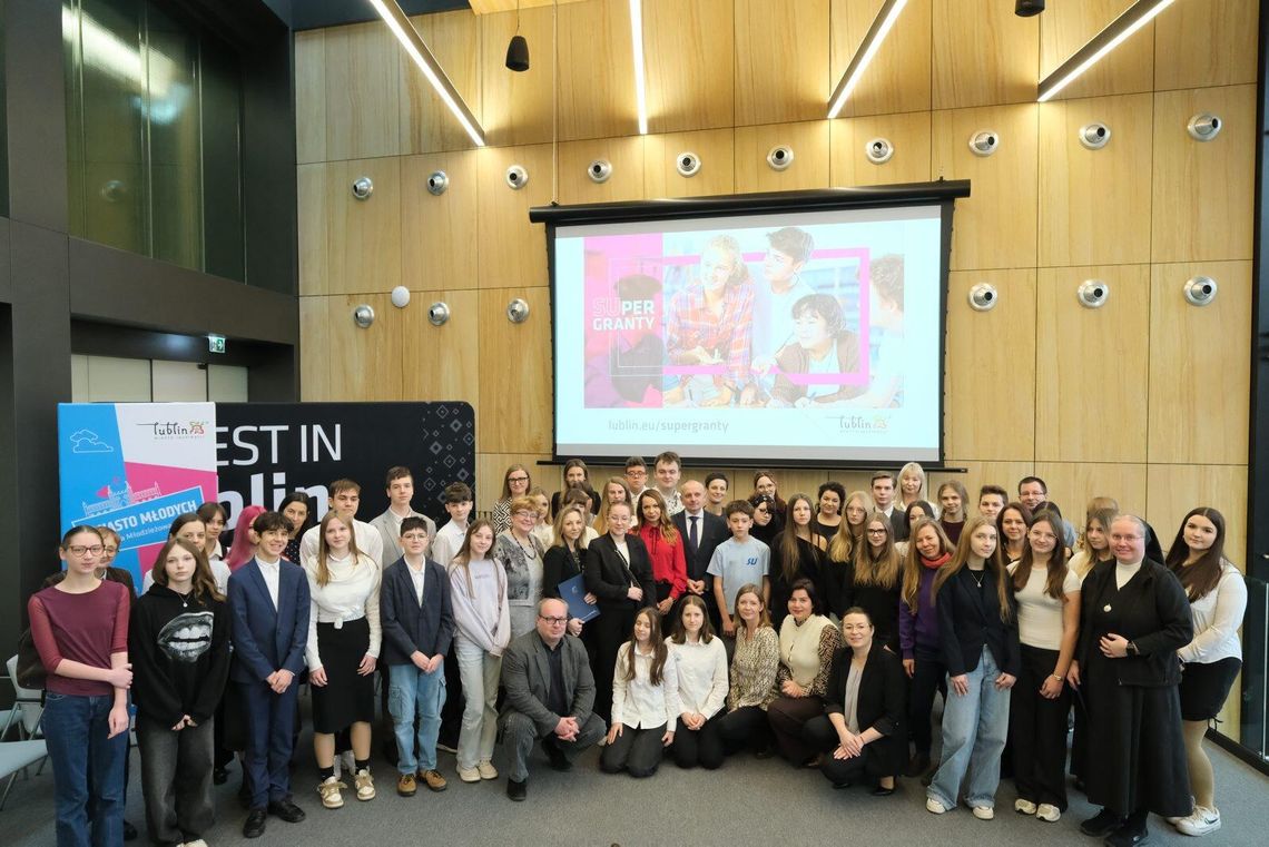 20 samorządów uczniowskich zakończyło II edycję SUper Grantów 20 samorządów uczniowskich zakończyło II edycję SUper Grantów