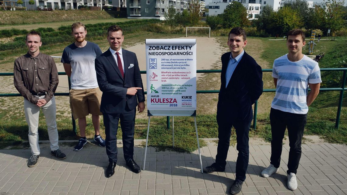 "200 tys. zł wyrzucono w błoto". Kulesza zarzuca Żukowi niegospodarność "200 tys. zł wyrzucono w błoto". Kulesza zarzuca Żukowi niegospodarność