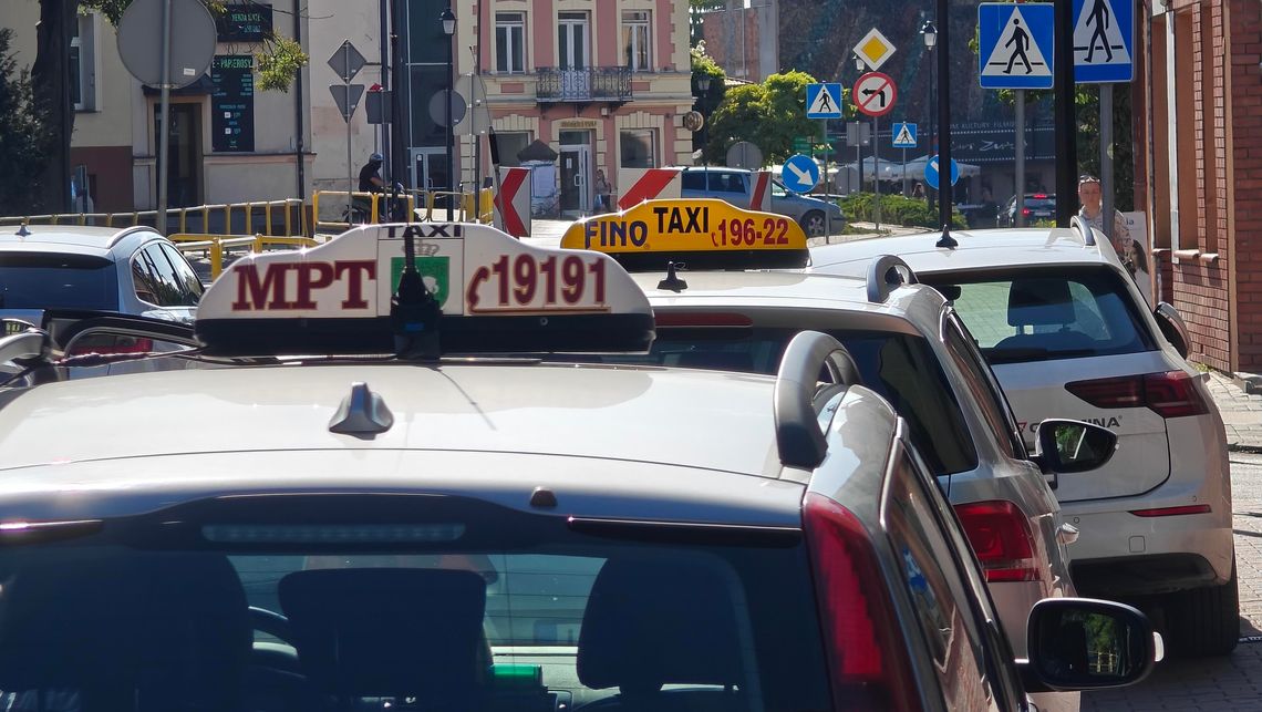 200 zł za kurs w jedną stronę. Chełmianie proszą o „taksówkę” dla osób z niepełnosprawnościami Taxi Chełm