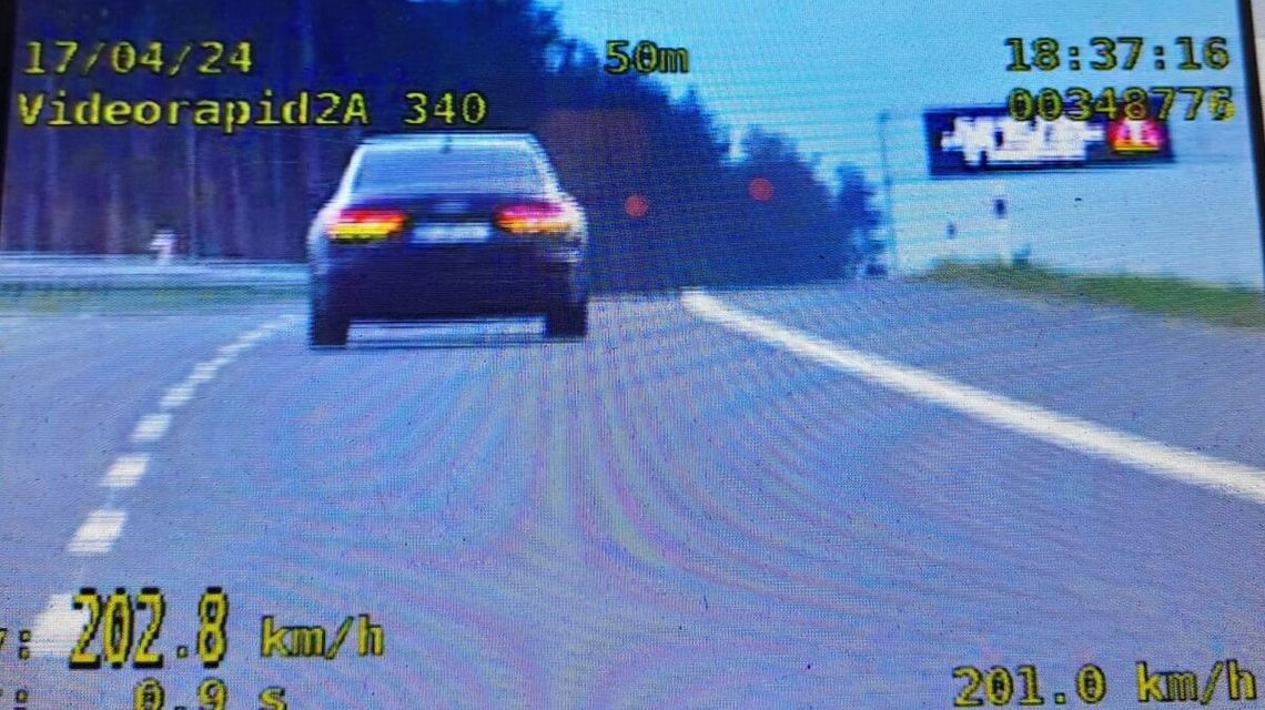 202 km/h w audi, zatrzymany na S 17