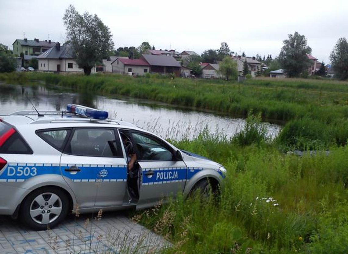 21-latek kosił brzeg stawu i utonął