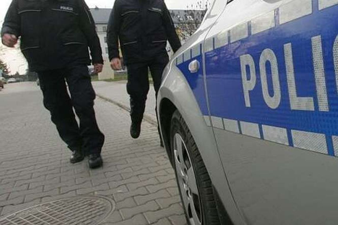 21-latka chciała popełnić samobójstwo. Tragedii zapobiegła jej koleżanka i policjanci