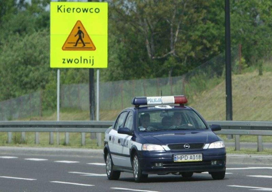 22 wypadki, 23 rannych, 3 ofiary. Długi weekend na drogach