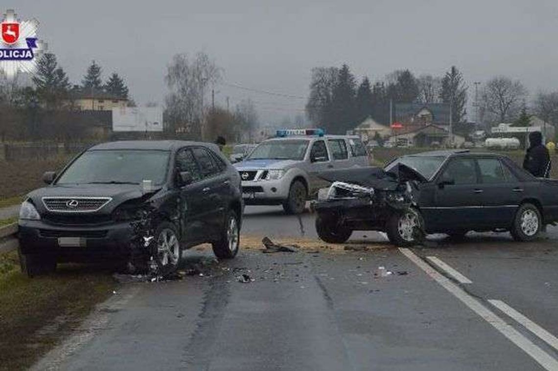 23-latek jechał za szybko. Na zakręcie zderzył się z lexusem 23-latek jechał za szybko. Na zakręcie zderzył się z lexusem