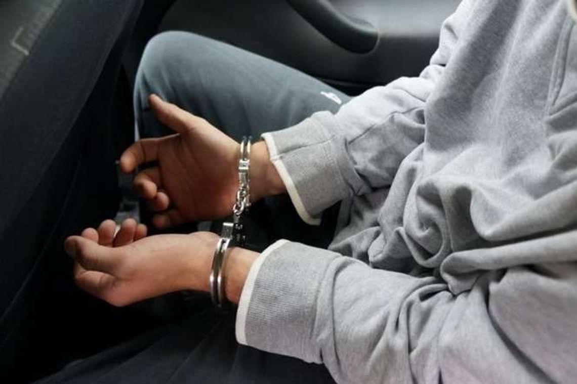 23-latek rzucił się z nożem na ojca. Procesu nie będzie?