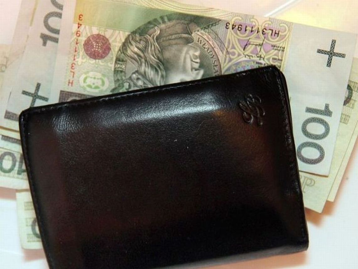 23-latka kradła na cmentarzach. Wpadła w ręce policji 23-latka kradła na cmentarzach. Wpadła w ręce policji