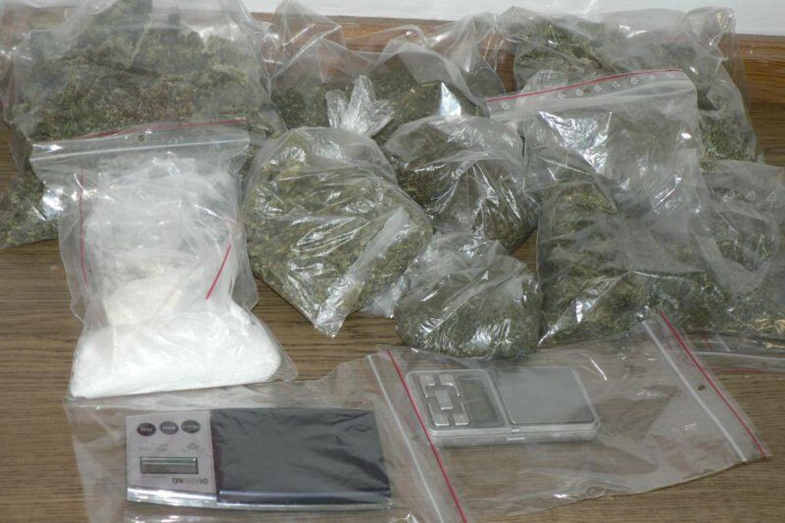 25-latek miał w domu narkotyki warte 45 tys. zł. 