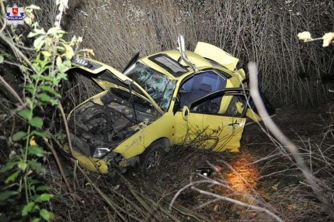 25-latek zjechał audi do rowu. Cztery osoby w szpitalu (zdjęcia)