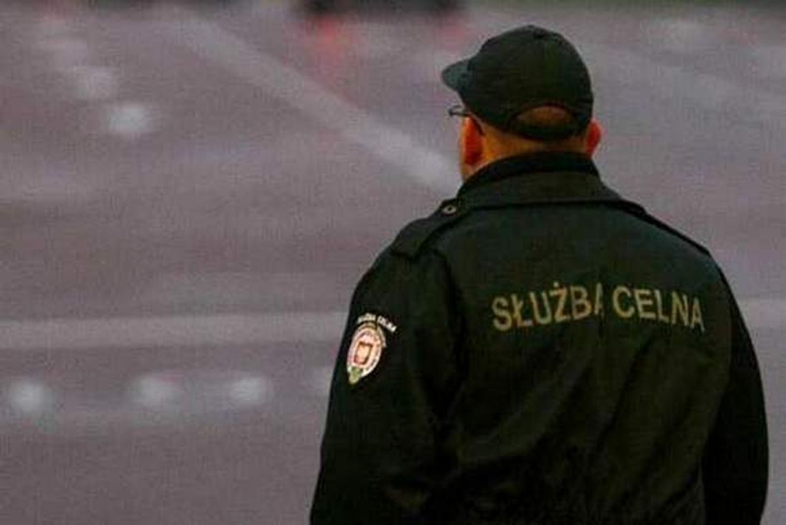 26 celników oskarżonych. Przymykali oko na niższą wartość aut?