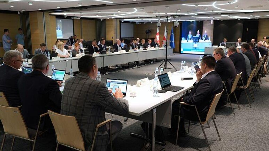 27:1 i nie chodzi o słynne głosowanie za Tuskiem. Co stało się w lubelskim Sejmiku?