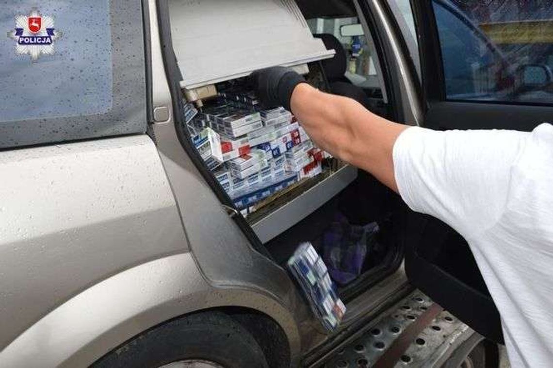 2700 paczek papierosów ukrył w telewizorach (zdjęcia)