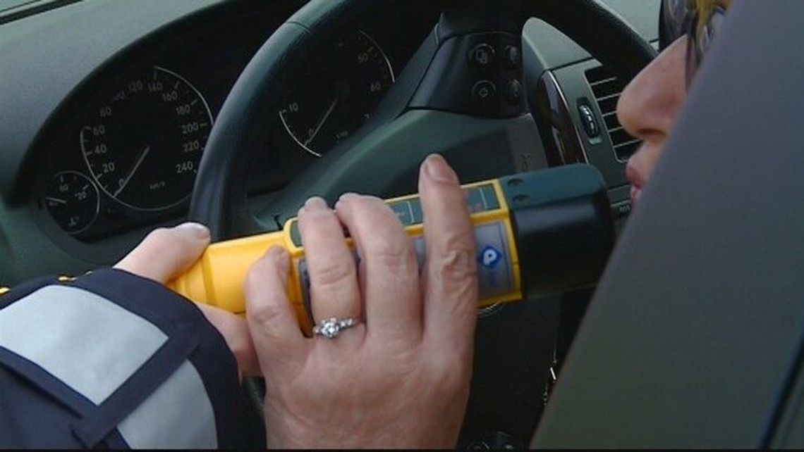 28-latka dachowała audi. Wiozła dwójkę dzieci 