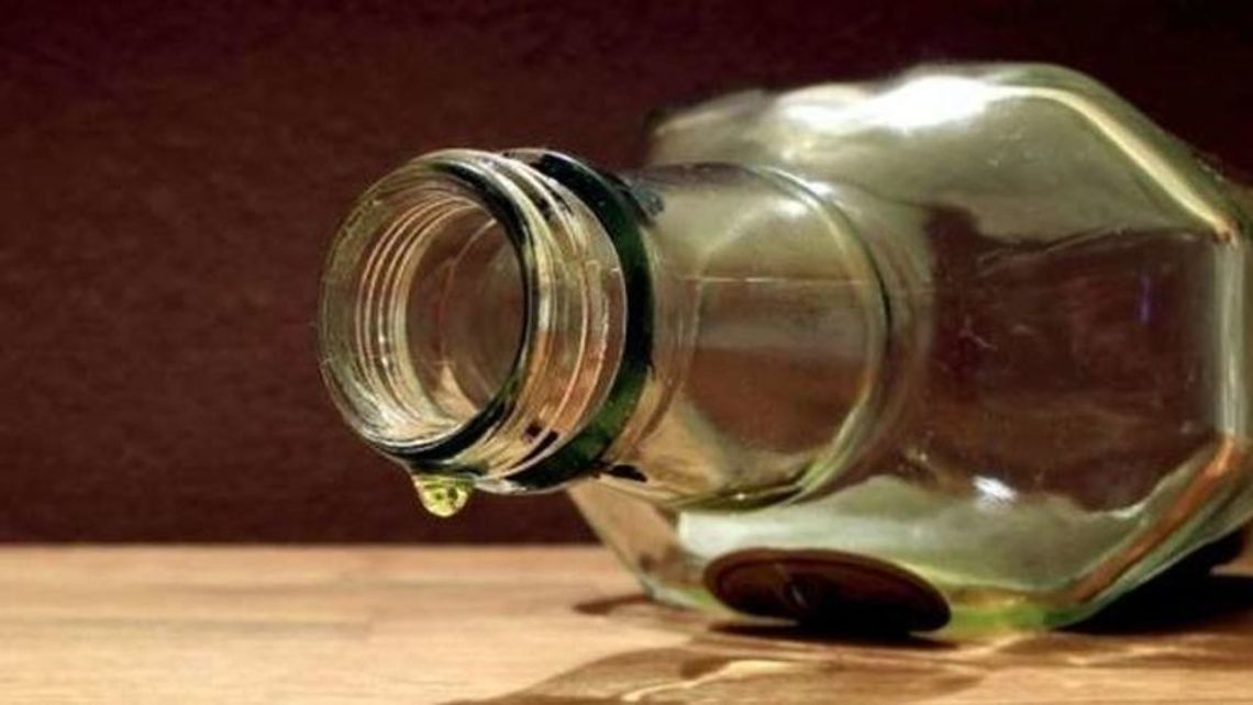 3-latek w koszulce i majtkach błąkał się sam po ulicy w Puławach. Matka pijana