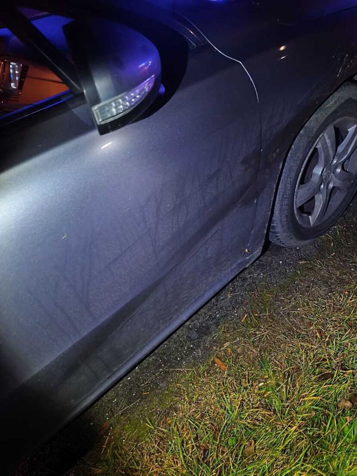 3 promile i sen na asfalcie. Cudem uniknął śmierci na drodze krajowej