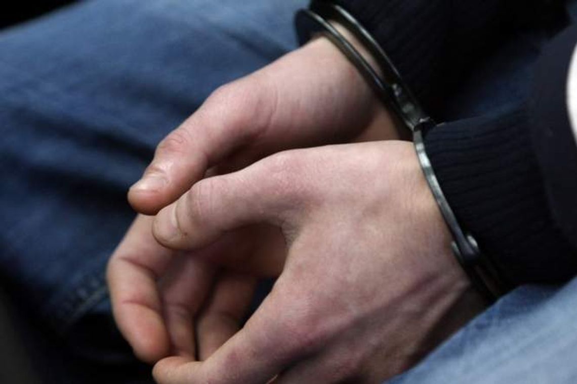 30-latek bił i poniżał matkę. Trafił do aresztu