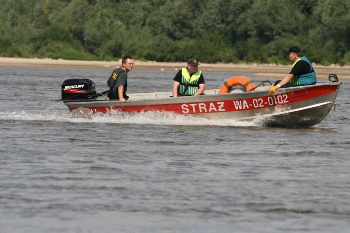 30-latek utonął w Wiśle. Ratownicy szukają też kajakarza