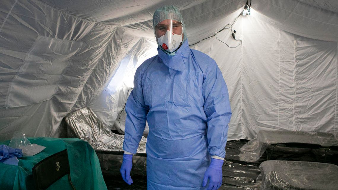 31 nowych przypadków zakażenia koronawirusem w 9 województwach. Zmarł 71-letni mężczyzna