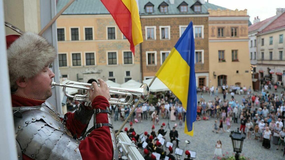 33 hejnalistów zagrało w Lublinie. W tym roku z dedykacją dla Ukrainy 33 hejnalistów zagrało w Lublinie. W tym roku z dedykacją dla Ukrainy