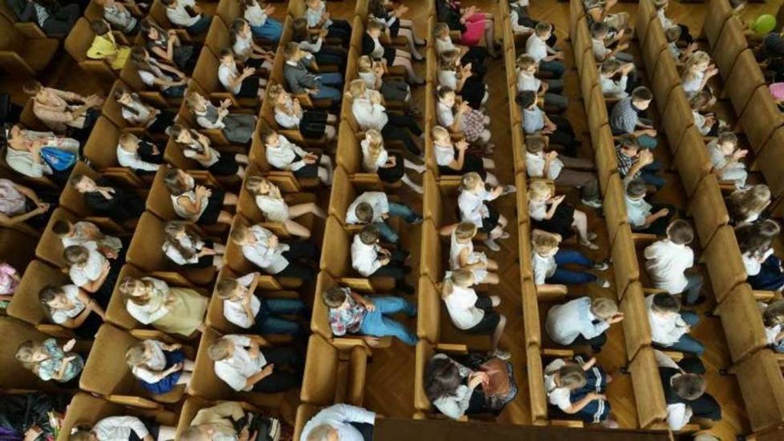 340 tys. uczniów z Lubelskiego zaczyna wakacje. Jak wypadł pierwszy szkolny rok po reformie?