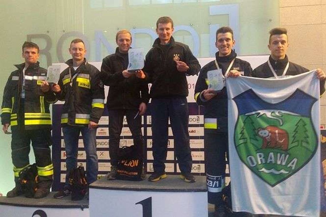 38 pięter w 7 minut i 7 sekund. Strażacy z Wojciechowa ponownie na podium