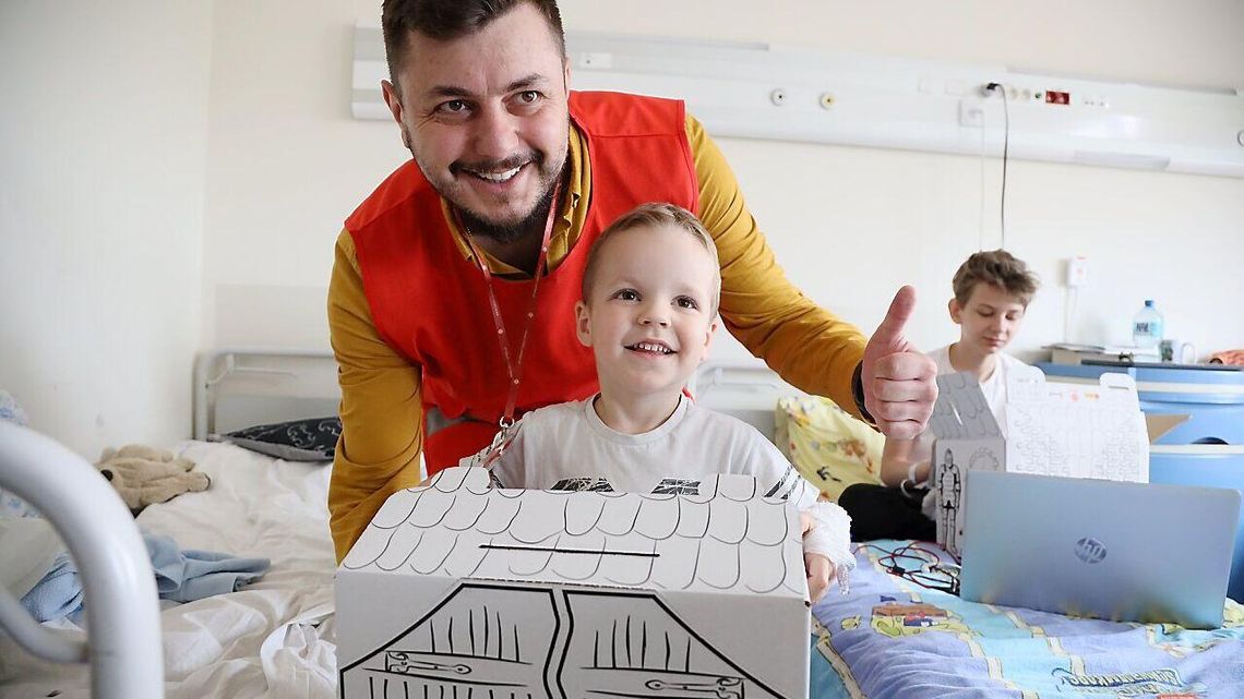 390 Pudełek Szczęścia dla dzieci