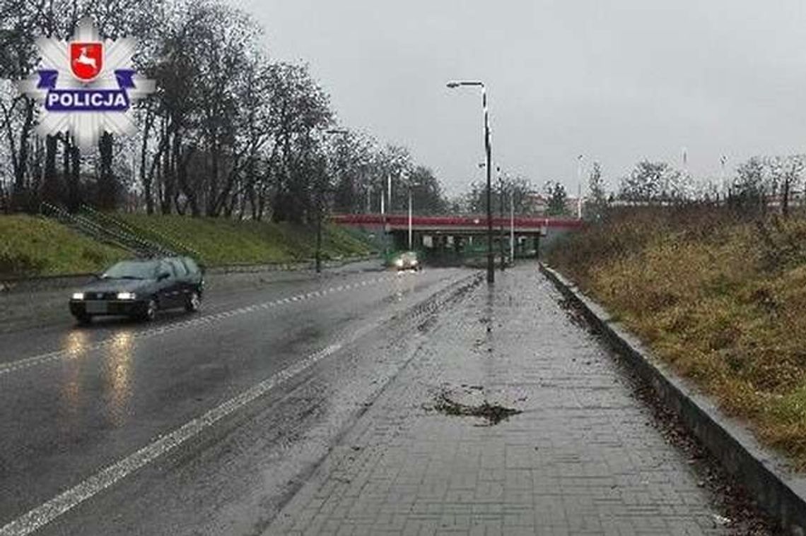 4-kilogramowy młot spadł z wiaduktu na samochód. Ranny pasażer