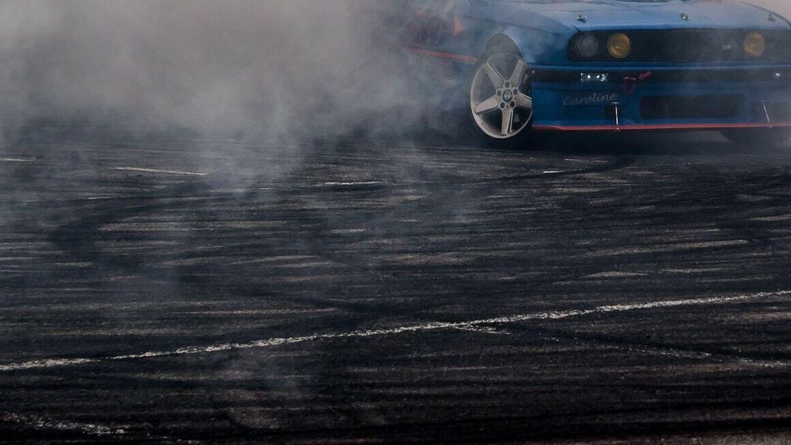40 samochodów na Felinie gotowych do ścigania. A tu nagle...