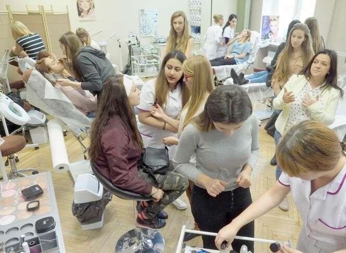 400 uczniów wzięło udział w targach umiejętności 400 uczniów wzięło udział w targach umiejętności