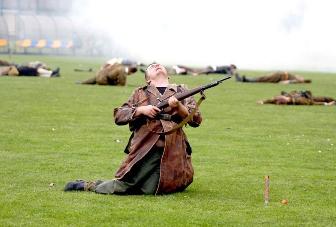 \'44 Akcja Most. \'04 Rajd i Czas honoru