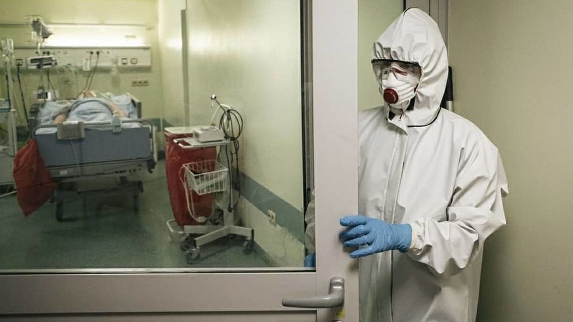 4728 nowych przypadków zakażenia koronawirusem w Polsce. Zmarło 93 chorych