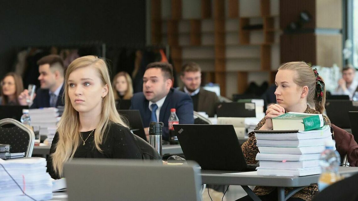480 minut i szansa, żeby zostać radcą prawnym. Zdjęcia