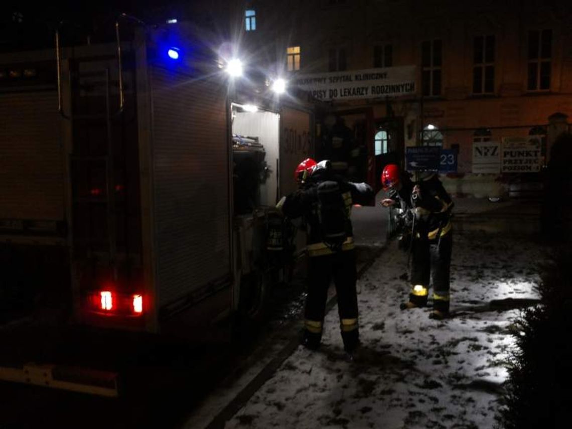 5 zastępów strażackich ruszyło do szpitala wojskowego. Pacjentce wydawało się, że jest pożar 5 zastępów strażackich ruszyło do szpitala wojskowego. Pacjentce wydawało się, że jest pożar