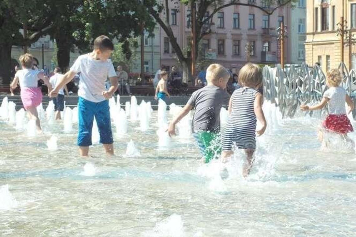 500+ w Lubelskiem. Dlaczego nie ma znacznego wzrostu urodzin? Wicewojewoda odpowiada