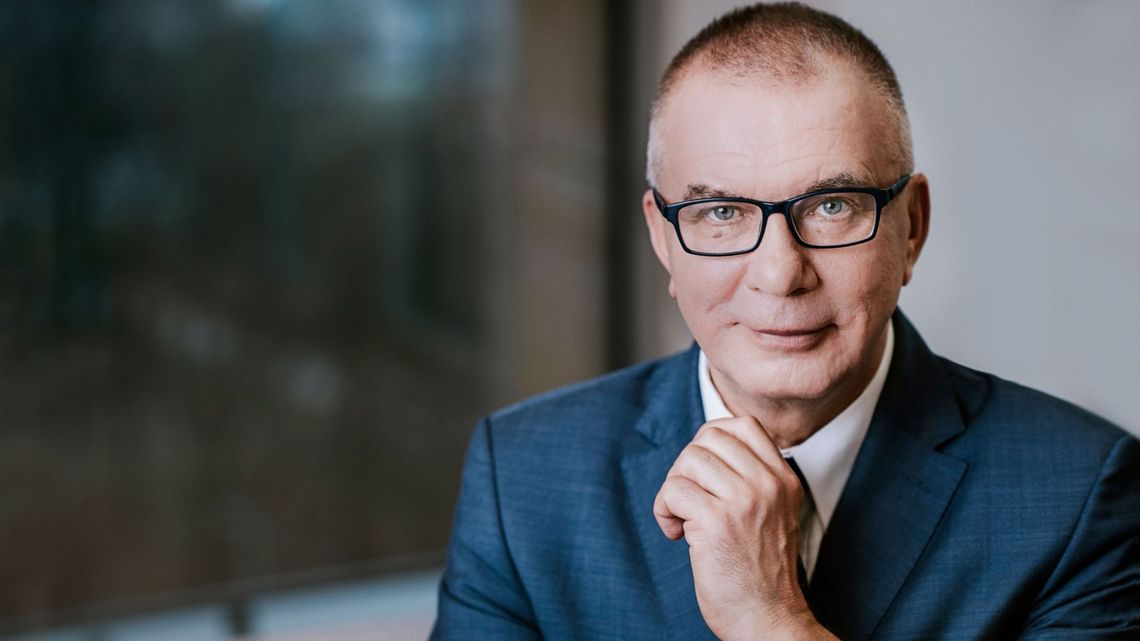 500 zł mandatu za sprzedaż żarówki bez paragonu. Po tym przypadku był pierwszy wniosek o ukaranie urzędnika, są kolejne