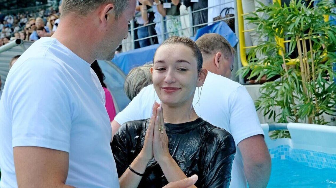 54 osoby przyjęły chrzest. W Lublinie trwa Kongres Świadków Jehowy 54 osoby przyjęły chrzest. W Lublinie trwa Kongres Świadków Jehowy