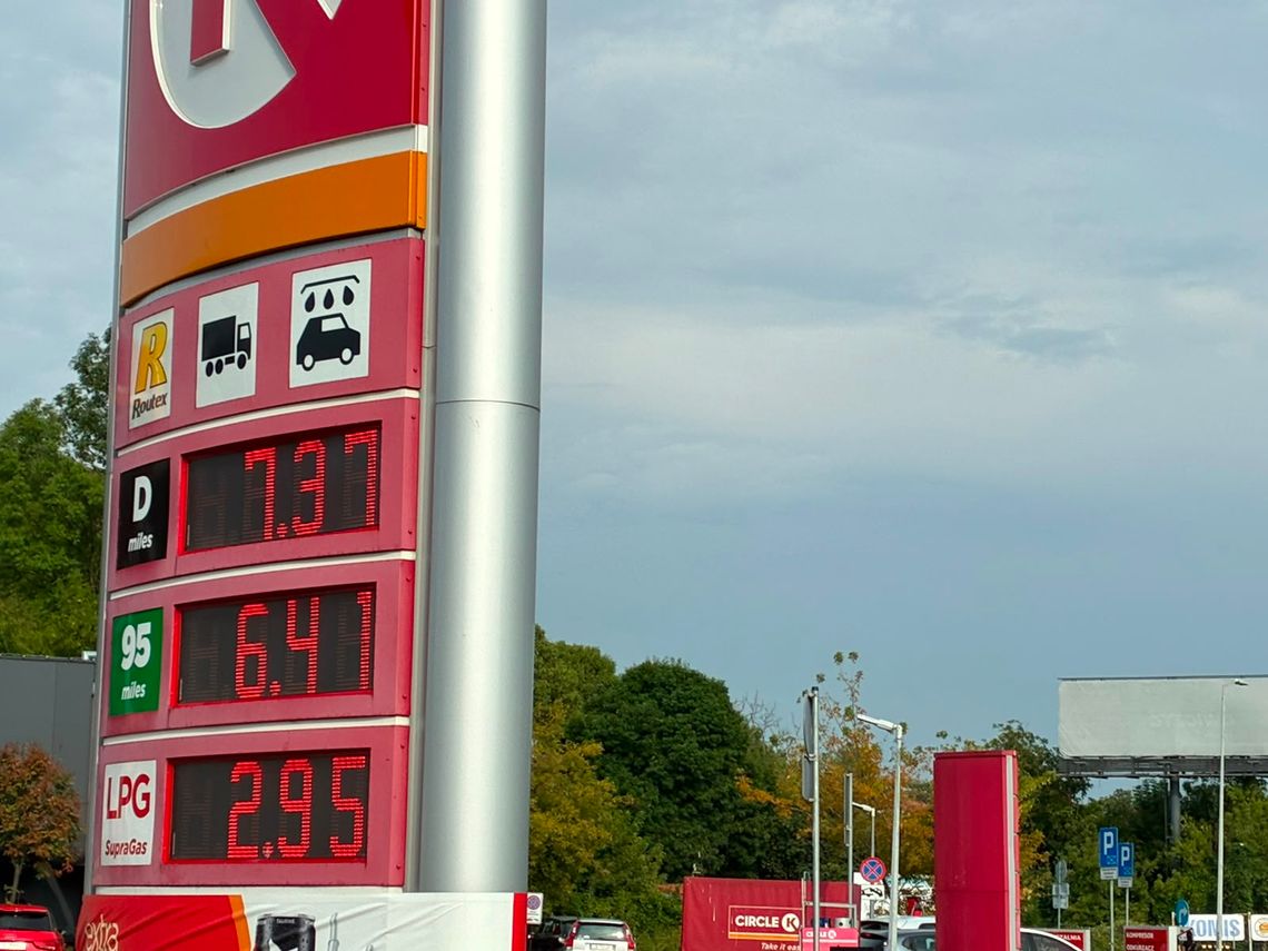 Benzyna jest tańsza. Mieszkańcy „Ceny powinny być niższe na stałe” Benzyna jest tańsza. Mieszkańcy „Ceny powinny być niższe na stałe”