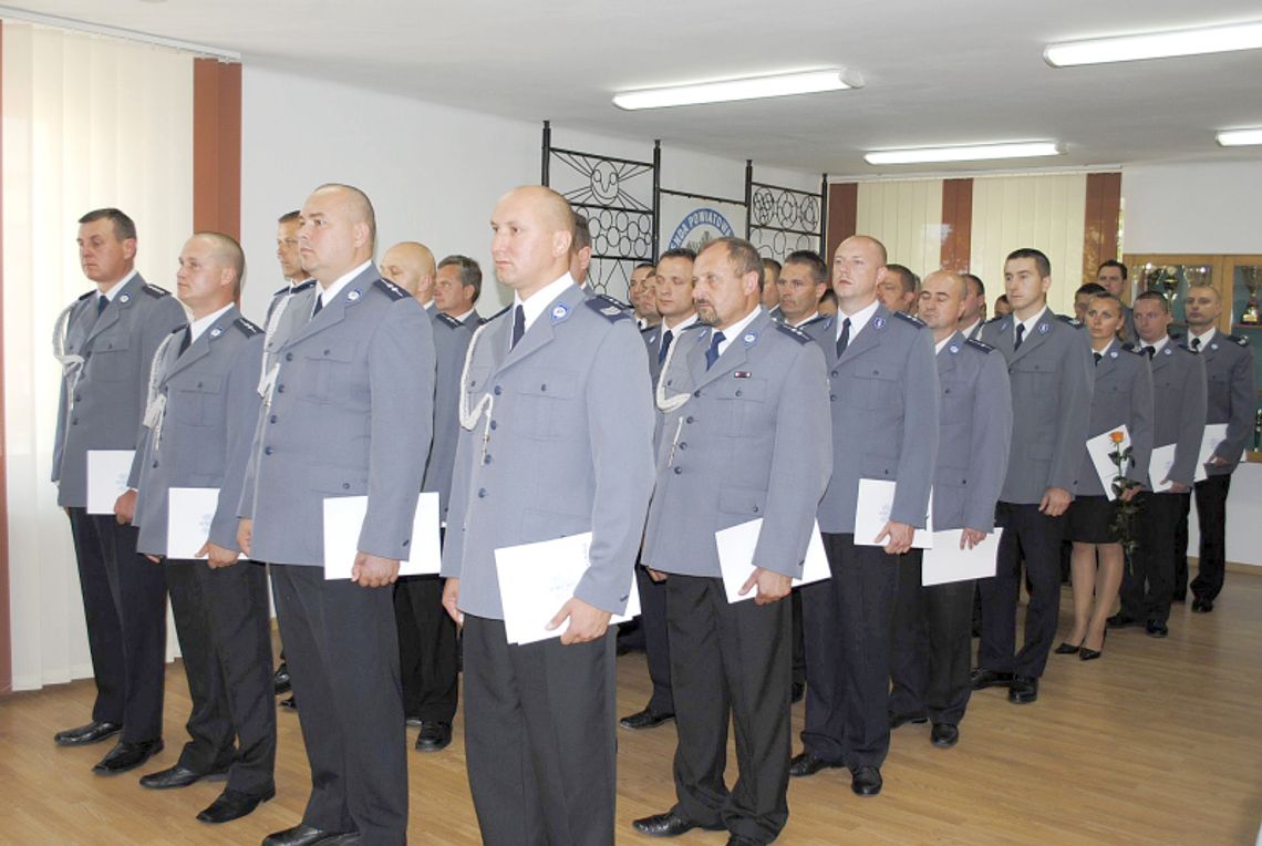 55 awansów i nagrody dla policjantów w Łukowie
