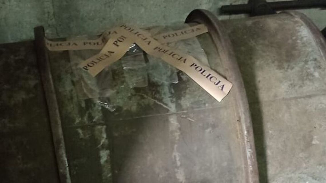 55-latek podejrzany o kradzież paliwa. Straty sięgają 100 tys. zł 55-latek podejrzany o kradzież paliwa. Straty sięgają 100 tys. zł