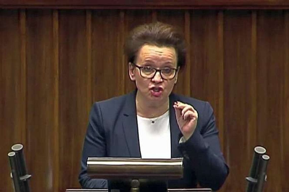 6-latki nie będą objęte obowiązkiem szkolnym. Sejm w nocy przyjął nowelizację ustawy 6-latki nie będą objęte obowiązkiem szkolnym. Sejm w nocy przyjął nowelizację ustawy