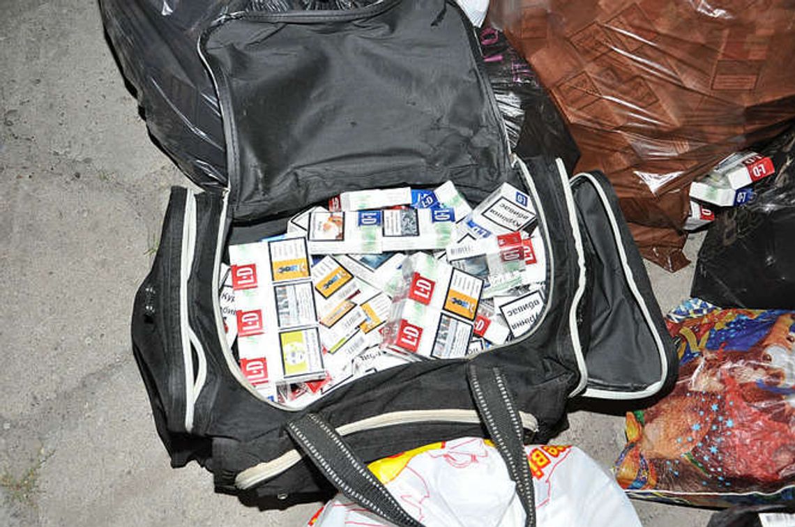 63-latek miał w samochodzie papierosy i alkohol z przemytu