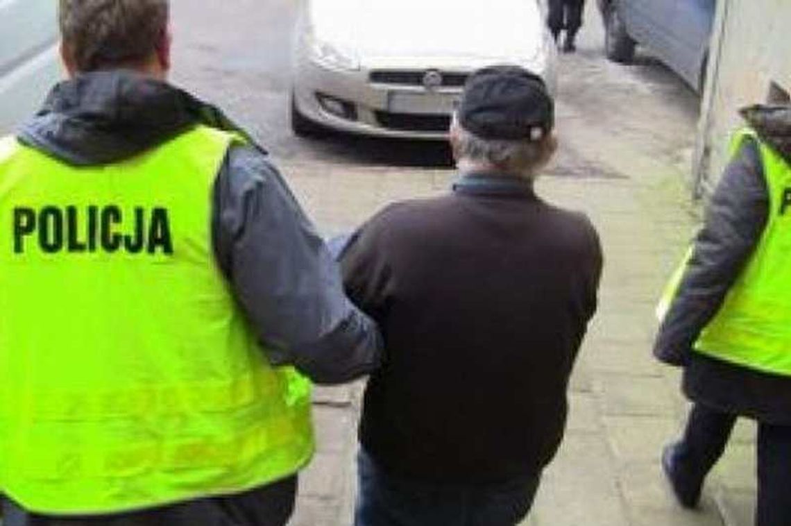 68-latek oskarżony o zabójstwo sprzed 20 lat. Zginęli dentyści i ich opiekun 68-latek oskarżony o zabójstwo sprzed 20 lat. Zginęli dentyści i ich opiekun