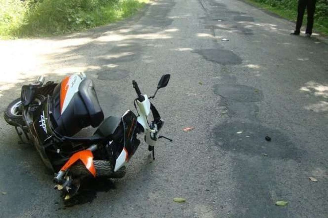 69-latka wjechała na skuterze pod busa. Zginęła na miejscu